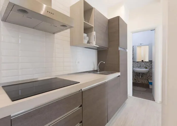 Quiet With Large Terrace In Spanish Steps Area Rom