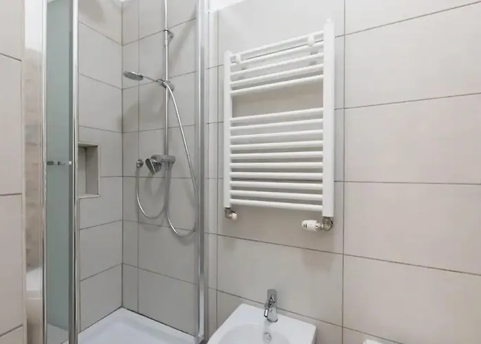 Quiet With Large Terrace In Spanish Steps Area