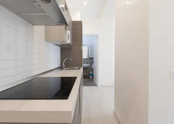 Quiet With Large Terrace In Spanish Steps Area * Rom